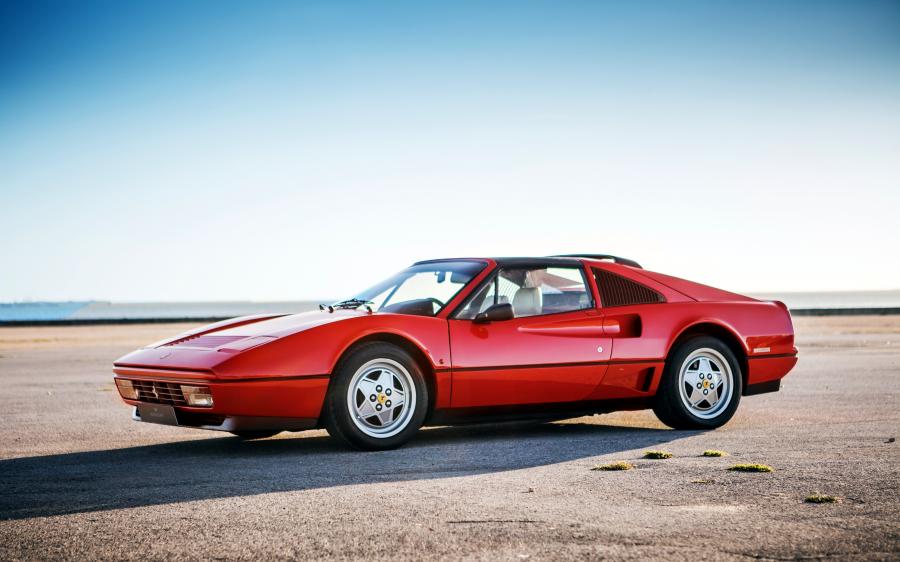  Ferrari GTS Turbo 1986 года  (фото 6 из 27)